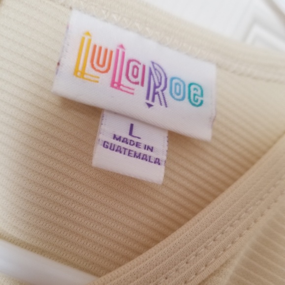 Lula Roe Amelia - Picture 3 of 3